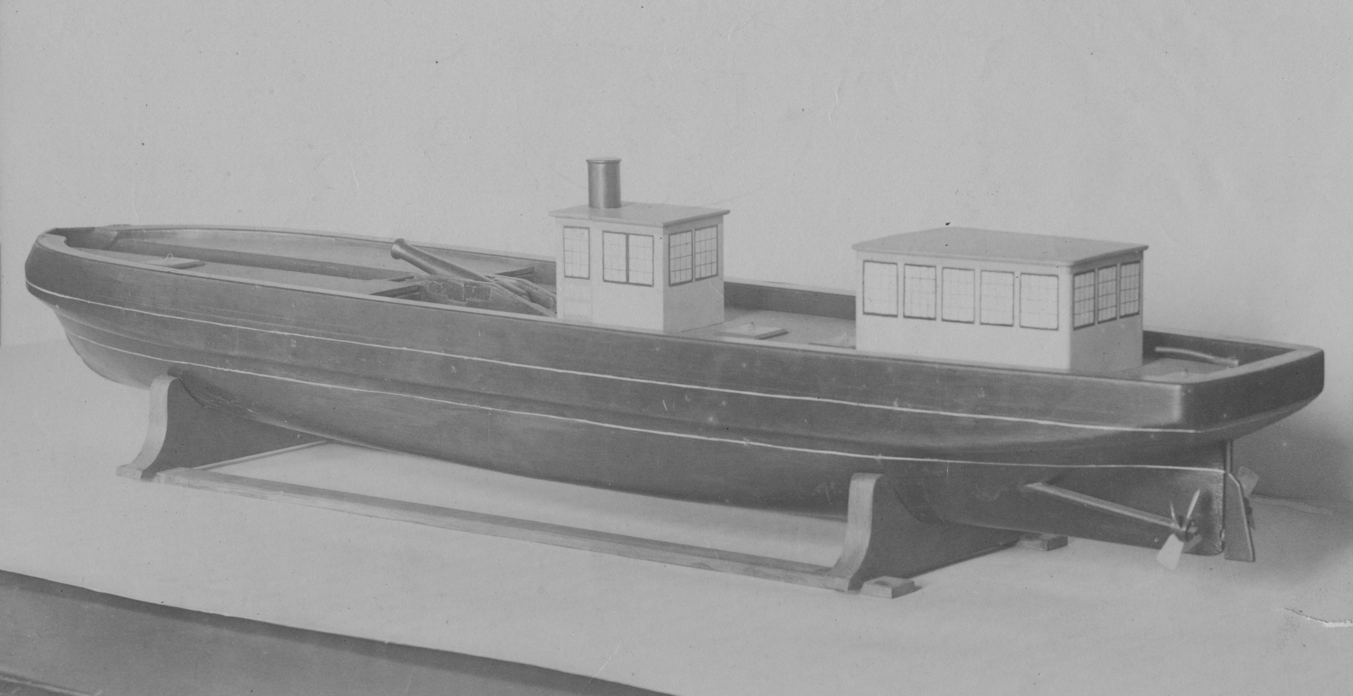 Contemporary ship model of the E.A. Stevens showing the unique twin propeller arrangement. (Naval History & Heritage Command) Contemporary ship model of the E.A. Stevens showing the unique twin propeller arrangement. (Naval History & Heritage Command)
